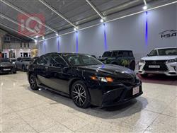 تۆیۆتا کامری